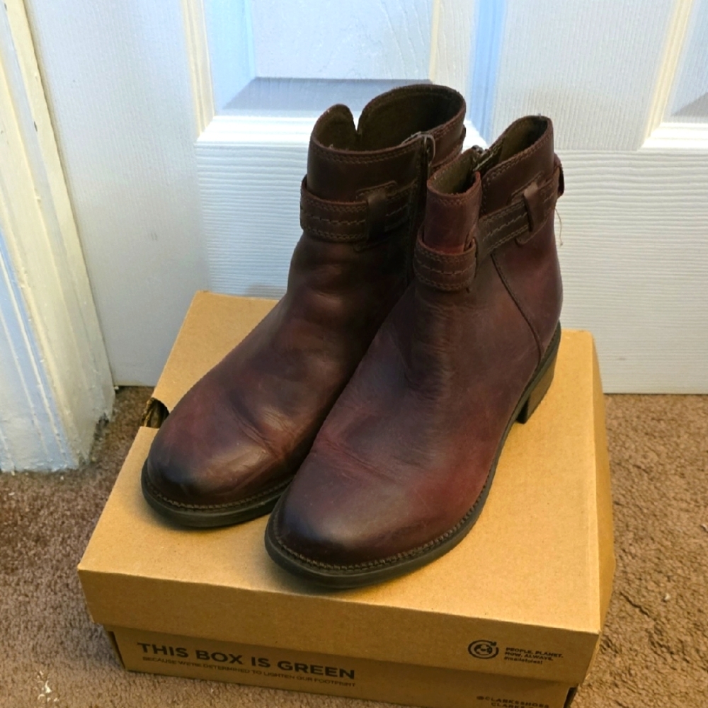 Clarks Women's Ankle Boots in Brown